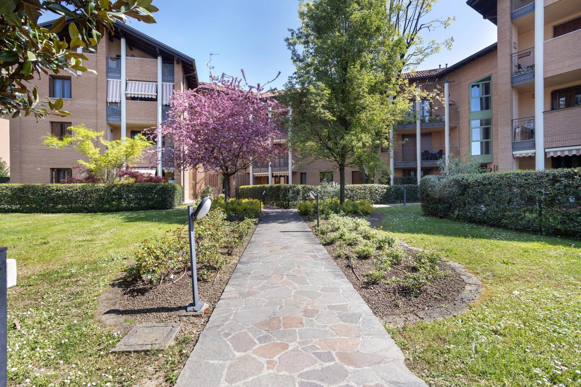La Casa Di Cami Apartment Agrate Brianza Luaran gambar